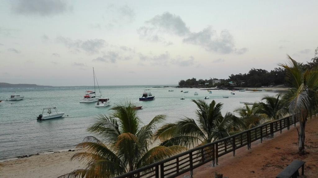 La Francaise Hotel Pereybere Beach Buitenkant foto