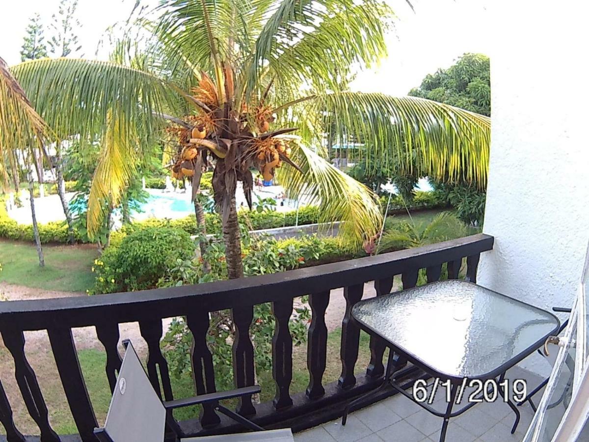 La Francaise Hotel Pereybere Beach Buitenkant foto